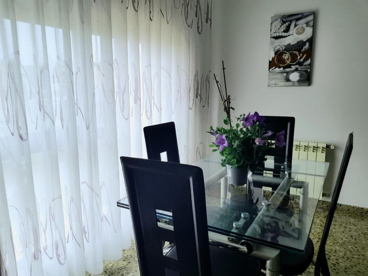 Piso Amplio De 3 Habitaciones, 2 Banos, Ascensor Y Parking Буриана Екстериор снимка