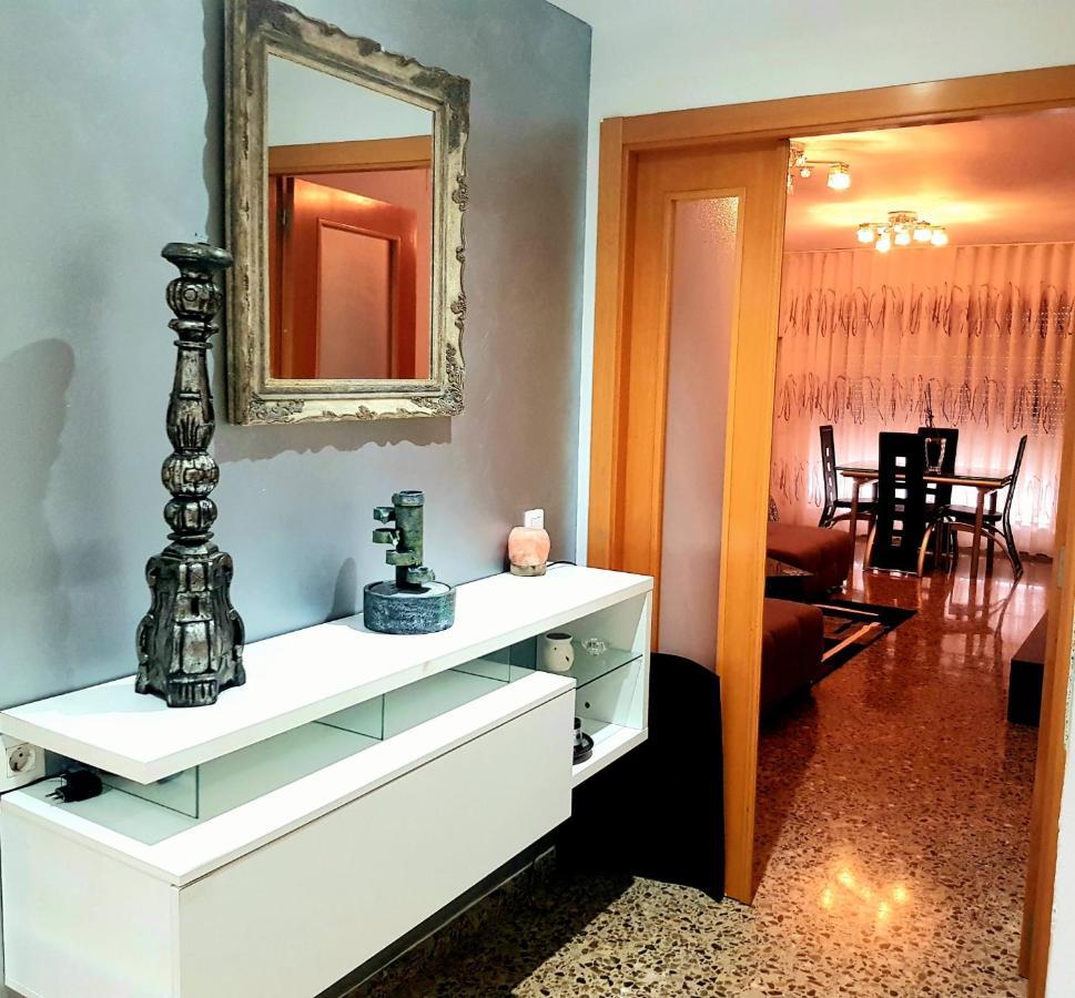 Piso Amplio De 3 Habitaciones, 2 Banos, Ascensor Y Parking Буриана Екстериор снимка